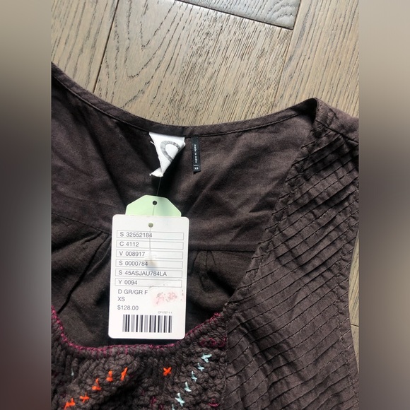 NWT Anthro embroidered tasseled tank top by Akemi and Kin - Picture 2 of 3